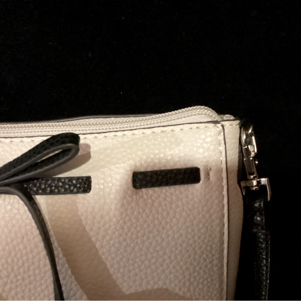 Liz Claiborne Tassel Crossbody in cream and black - Picture 2 of 9